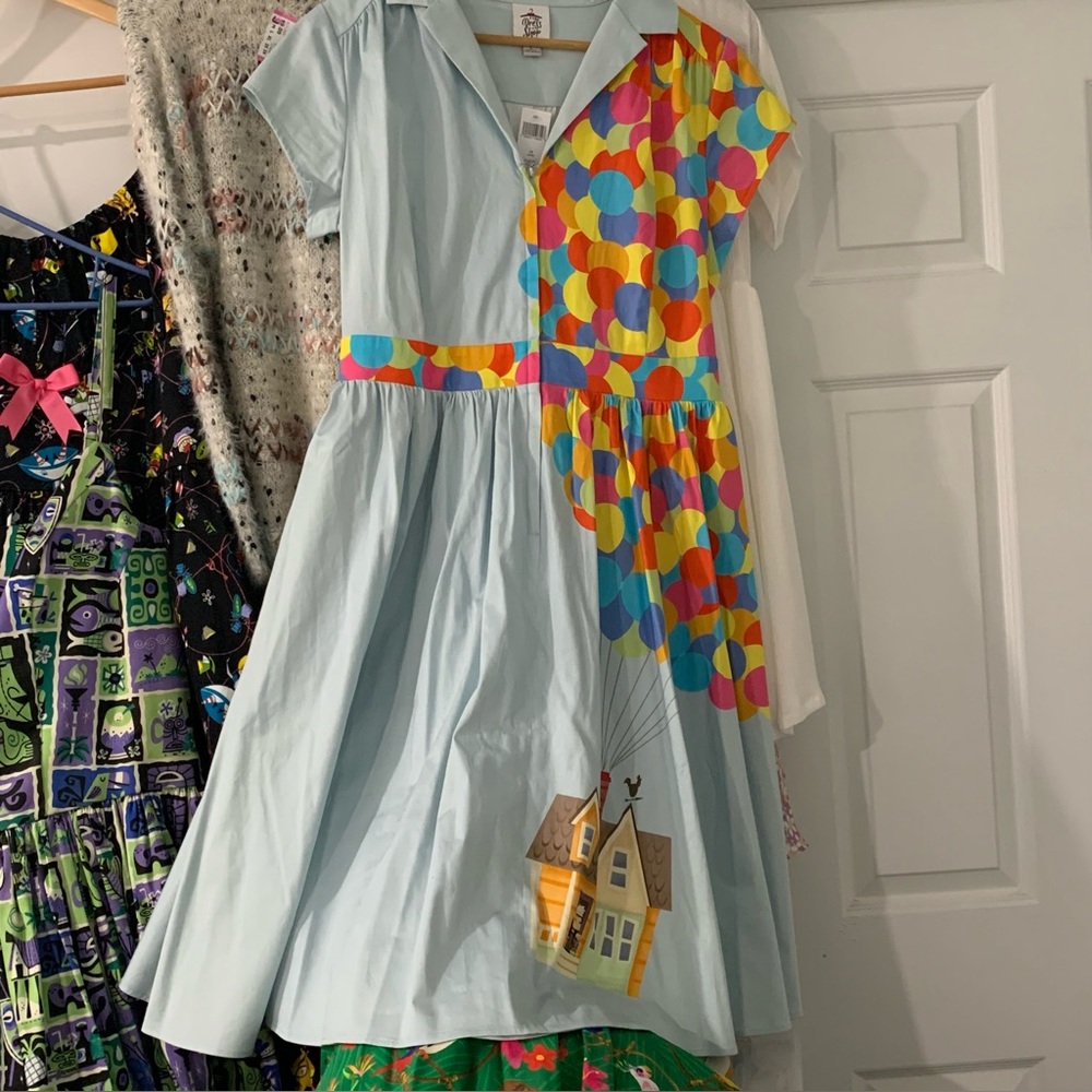 Rare Disney Up Balloon Dress Size Large NWT Carl Fredricksen House - Picture 6 of 11